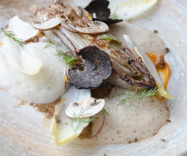 Le Belvédère Et Bien Hotel Lauzerte