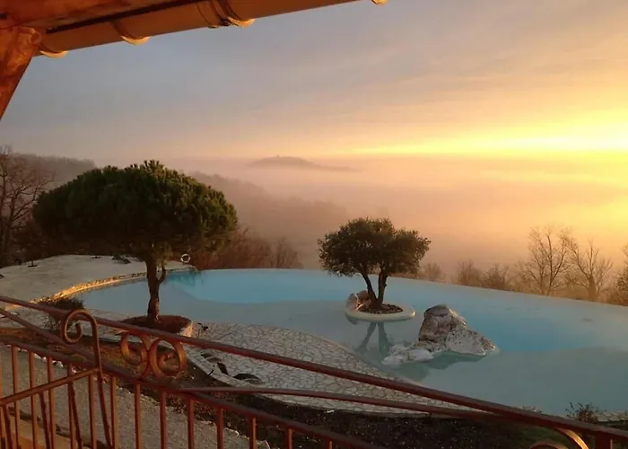 Le Belvédère Et Bien Hotel Lauzerte