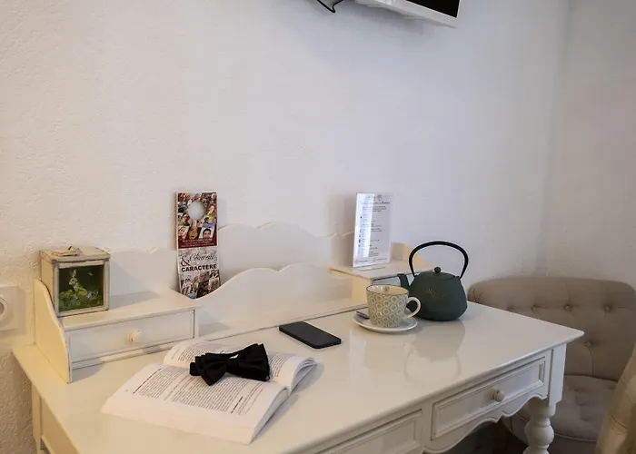 Le Belvédère Et Bien Hotel Lauzerte